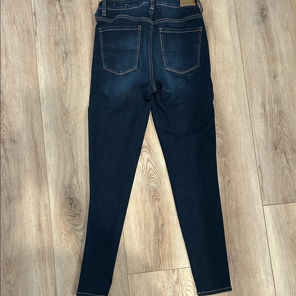American Eagle Women's Skinny Dark Indigo Jeans size 6 - Picture 5 of 7